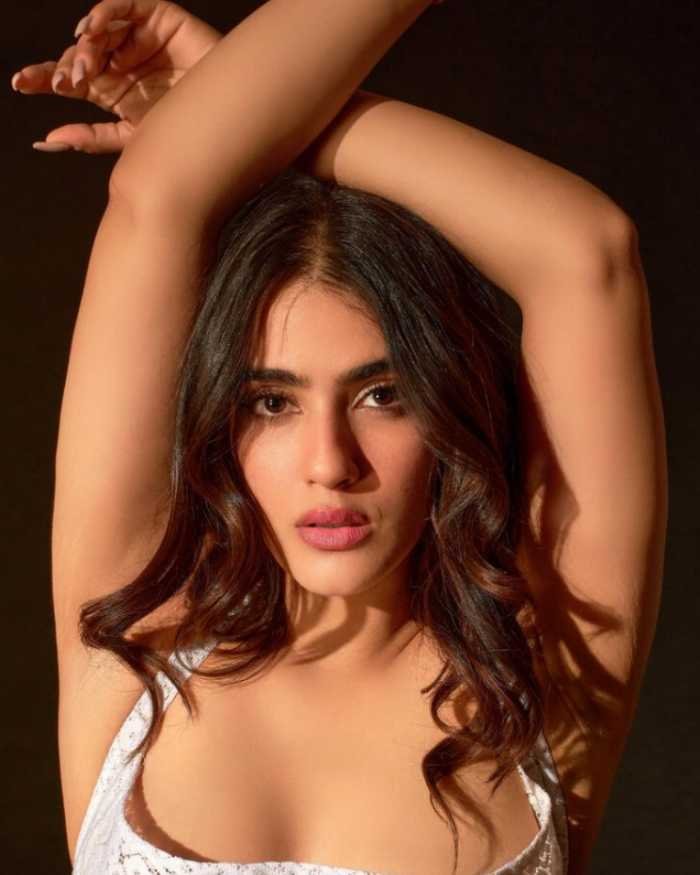 kavya thapar 3